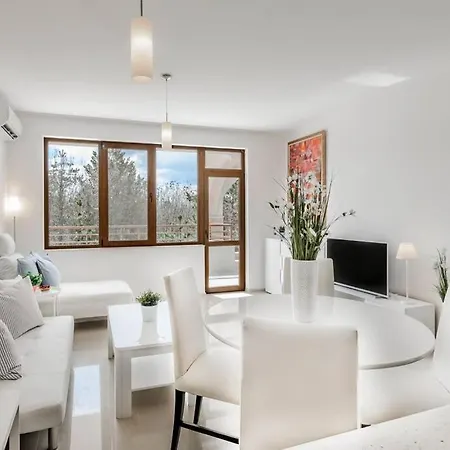 Lighthouse Golf & Spa, 1 Bedroom Forest View By Deluxe Apartment